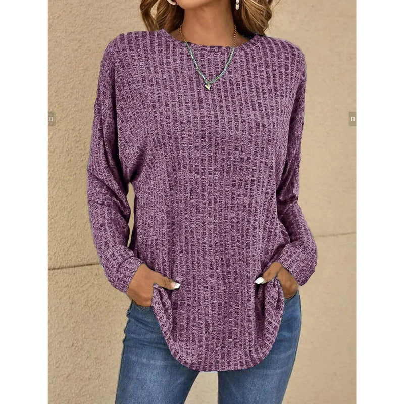 Well Tailored Sweater with a Graceful Silhouette