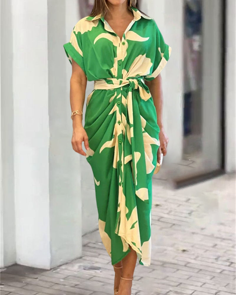 Well Tailored Dress with a Graceful Silhouette