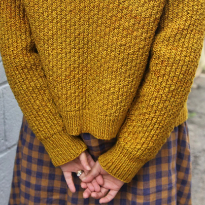 Well Tailored Cardigan with a Graceful Silhouette