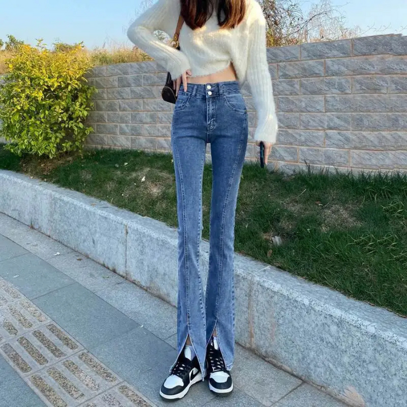 Classic Vintage Pants with a Flattering Fit