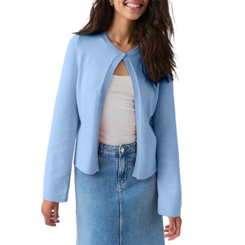 Effortlessly Elegant Cardigan with a Timeless Design