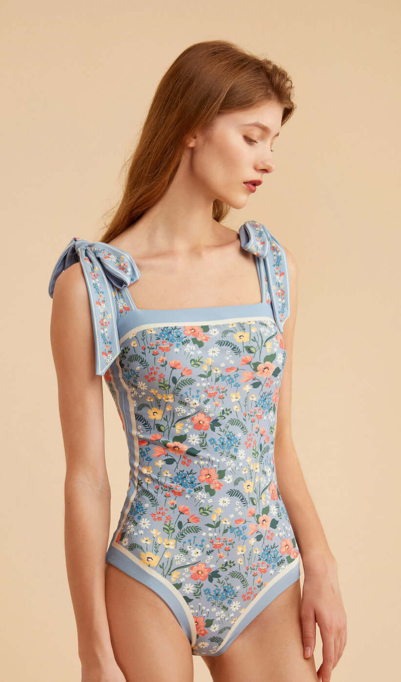 Beautifully Finished Garment in a Timeless Design