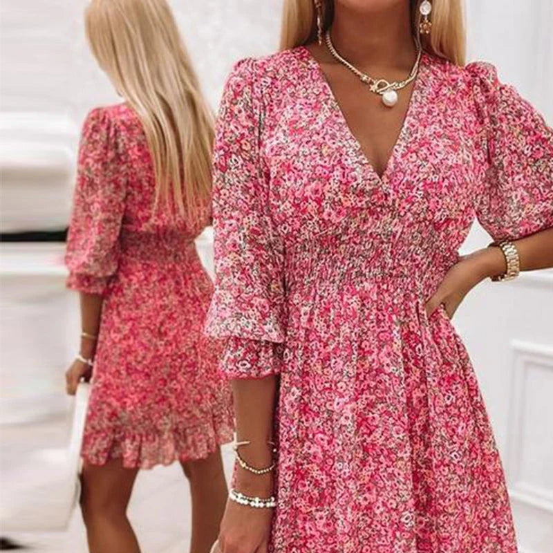 Effortlessly Elegant Dress with a Timeless Design