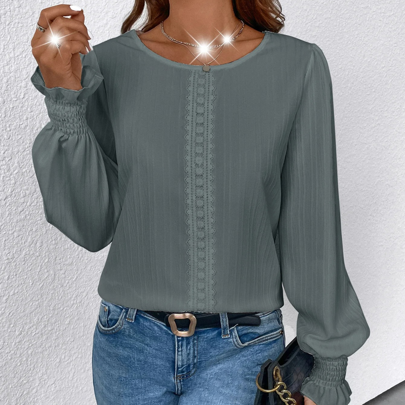 Classic Vintage Blouse with a Flattering Fit