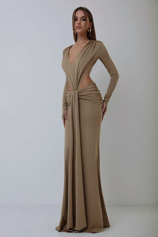 Well Tailored Dress with a Graceful Silhouette