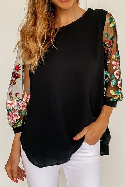 Classic Vintage Blouse with a Flattering Fit
