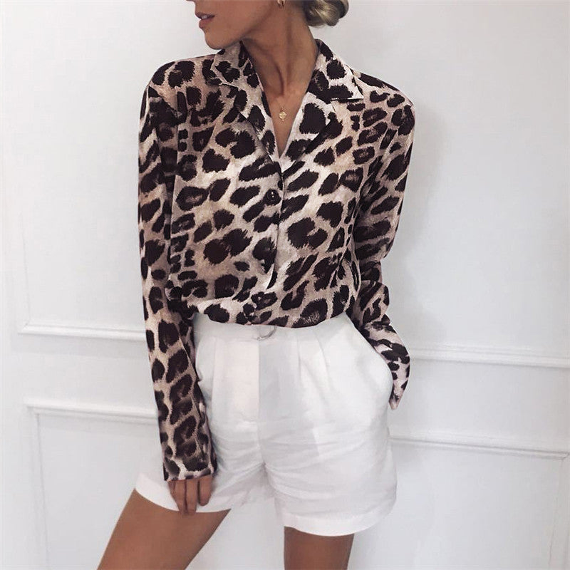 Effortlessly Elegant Blouse with a Timeless Design