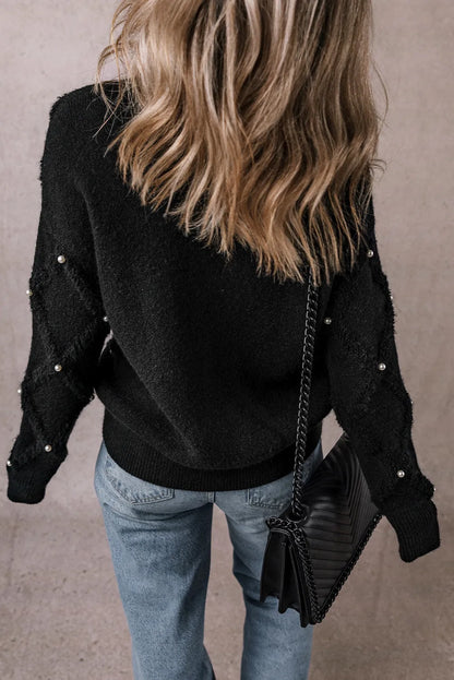 Effortlessly Elegant Sweater with a Timeless Design