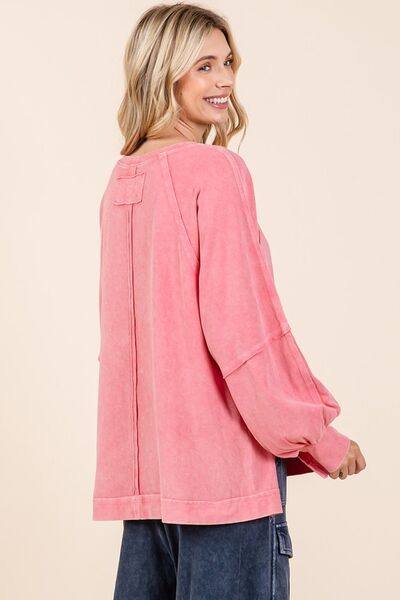 Effortlessly Elegant Top with a Timeless Design