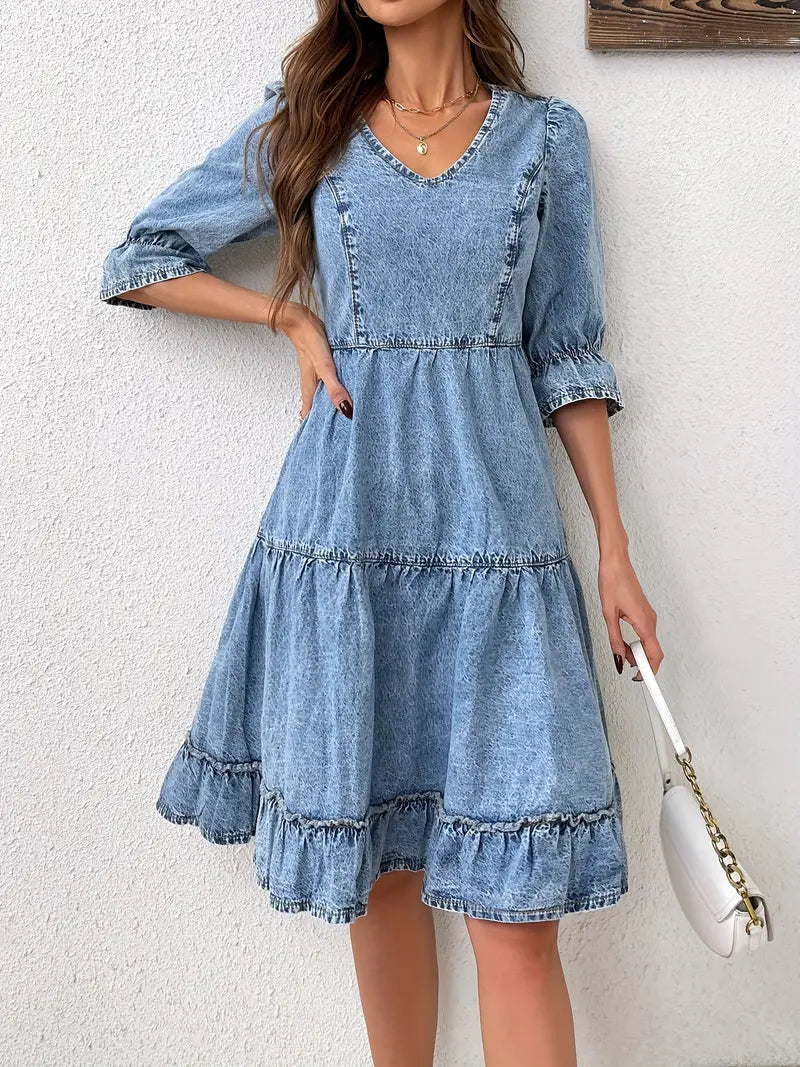 Well Tailored Dress with a Graceful Silhouette