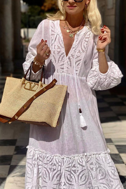 Beautifully Finished Dress in a Timeless Design
