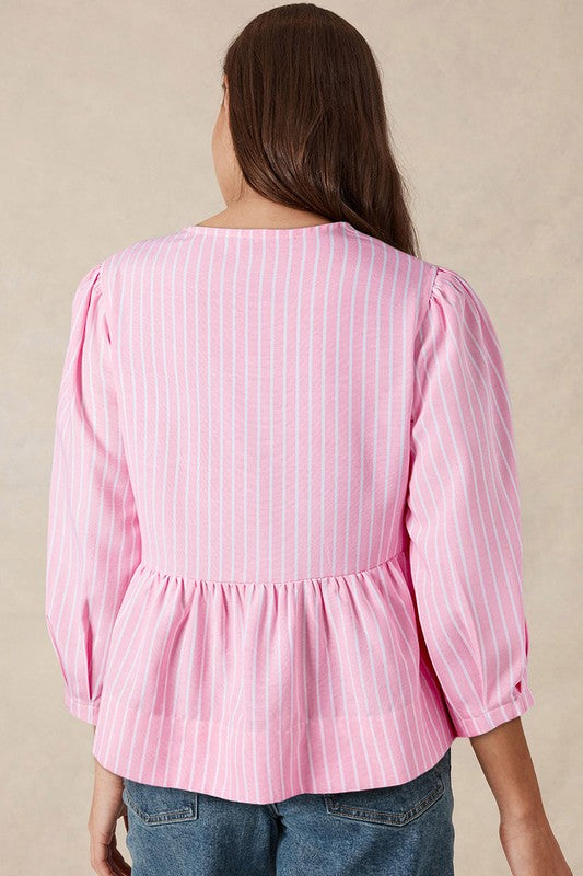 Effortlessly Elegant Blouse with a Timeless Design