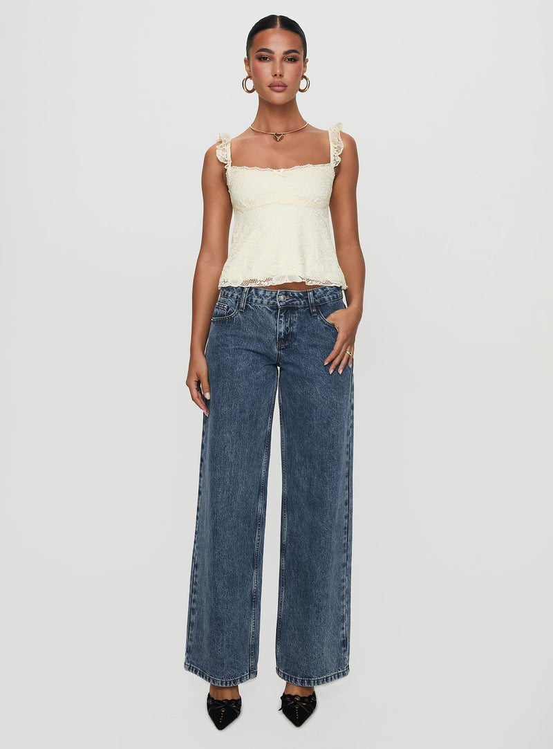 Polished Top with an Effortless Classic Look