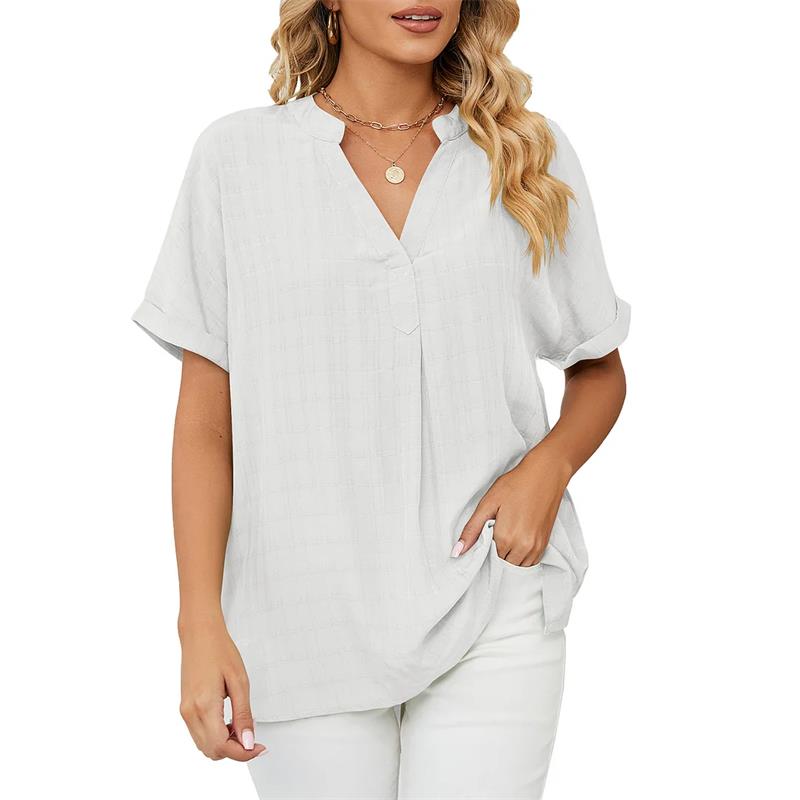 Classic Vintage Blouse with a Flattering Fit