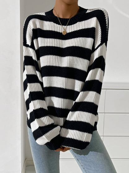 Well Tailored Sweater with a Graceful Silhouette