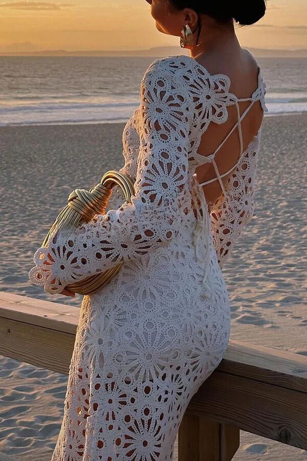 Effortlessly Elegant Dress with a Timeless Design