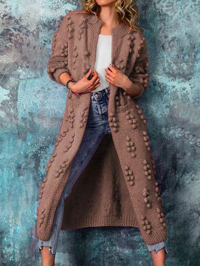 Well Tailored Sweater with a Graceful Silhouette