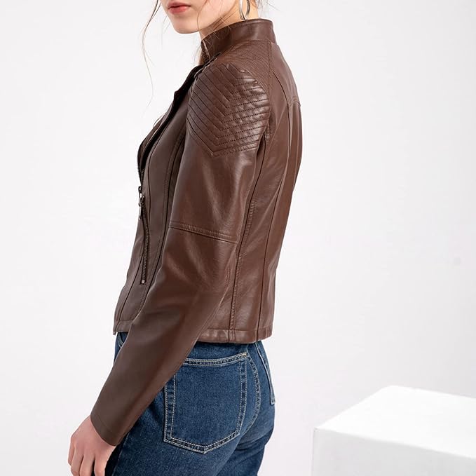Elegantly Styled Jacket for Everyday Wear