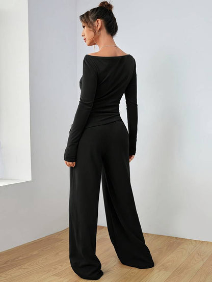 Sophisticated Trousers with a Clean Classic Look