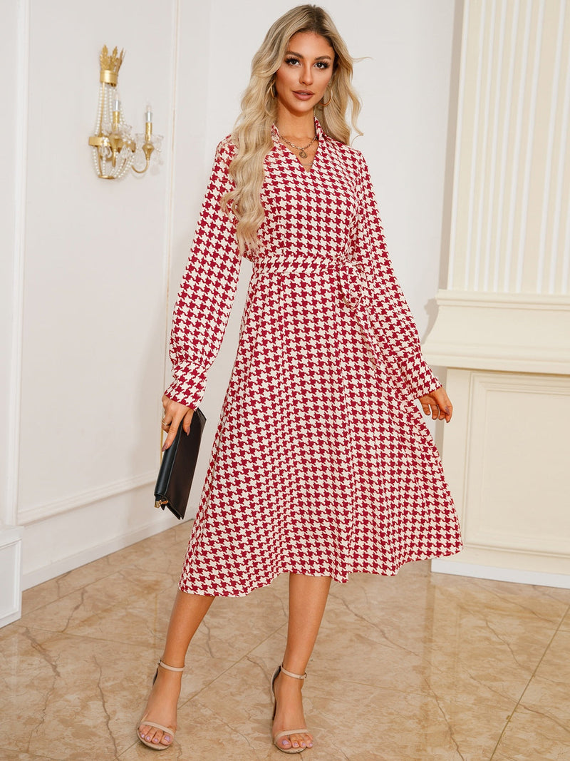 Well Tailored Dress with a Graceful Silhouette