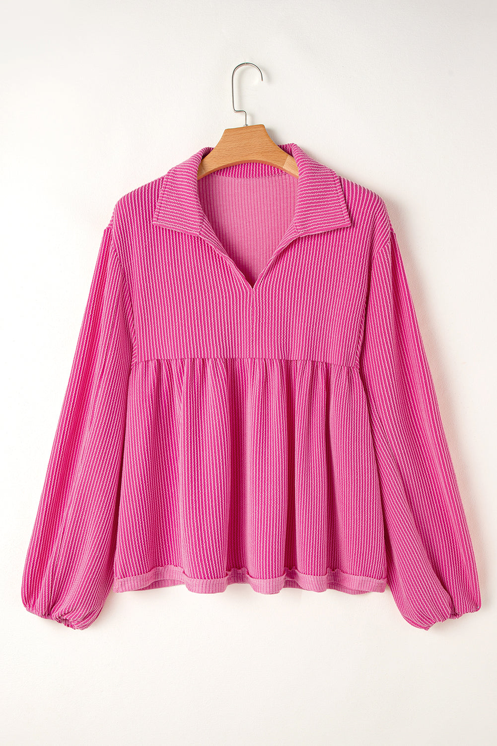 Effortlessly Elegant Blouse with a Timeless Design