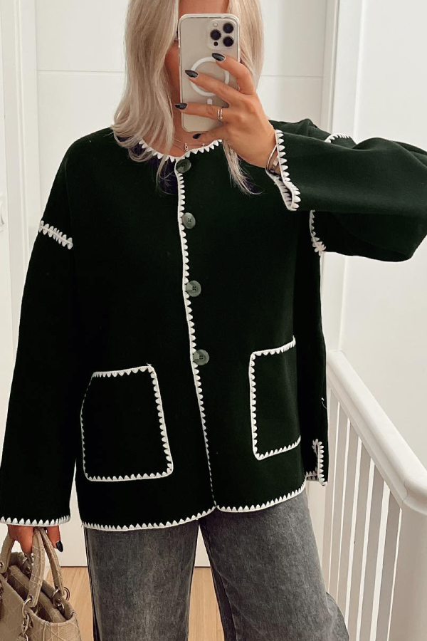 Well Tailored Coat with a Graceful Silhouette