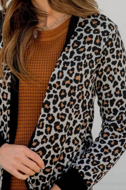 Gracefully Styled Garment for Any Occasion