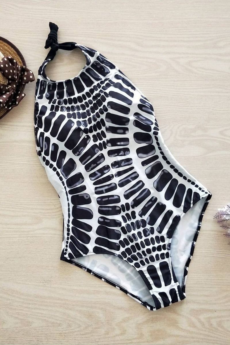 Effortlessly Elegant Garment with a Timeless Design