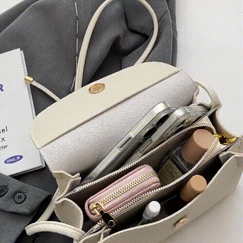 Well Tailored Bag with a Graceful Silhouette