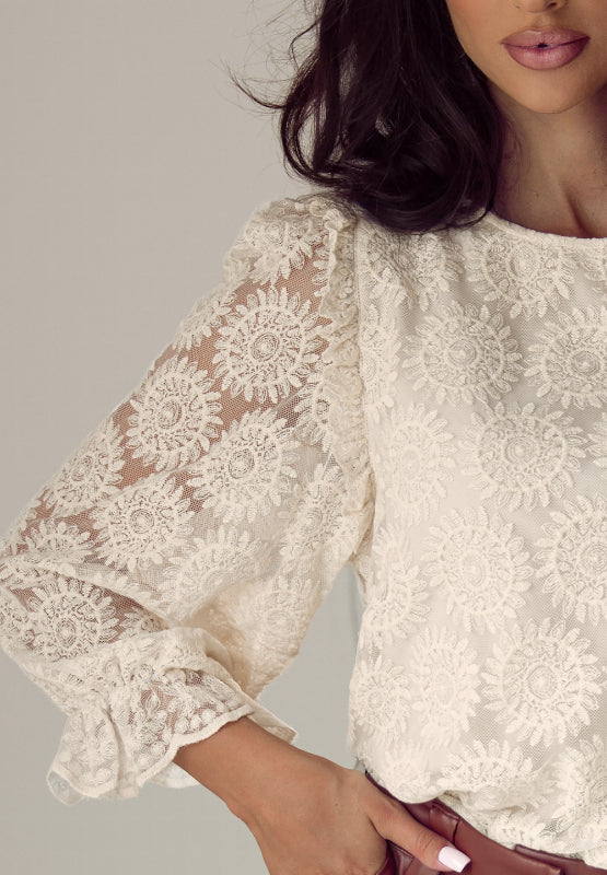 Classic Vintage Blouse with a Flattering Fit