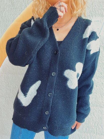 Effortlessly Elegant Cardigan with a Timeless Design