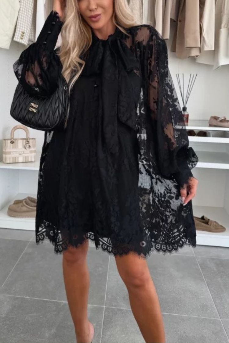 Beautifully Finished Dress in a Timeless Design