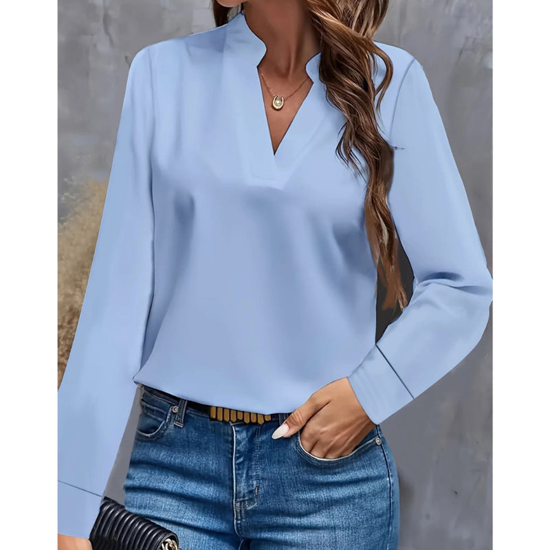 Well Tailored Blouse with a Graceful Silhouette