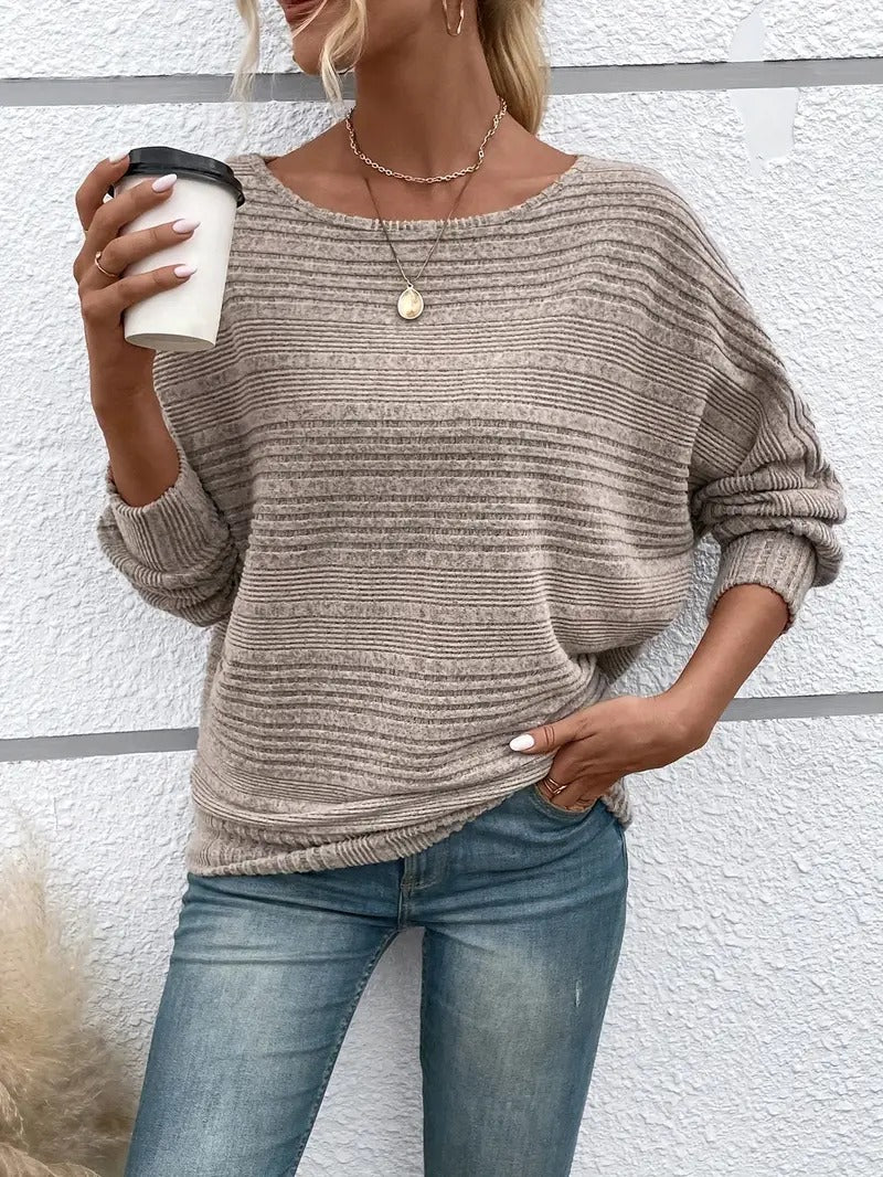 Well Tailored Sweater with a Graceful Silhouette