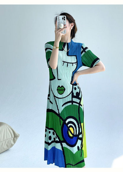 Gracefully Styled Dress for Any Occasion