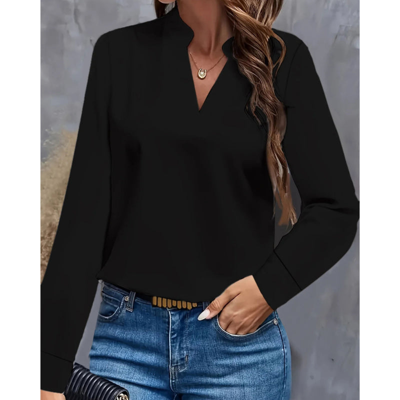 Well Tailored Blouse with a Graceful Silhouette
