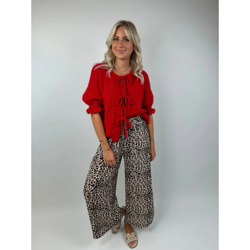 Effortlessly Elegant Cardigan with a Timeless Design