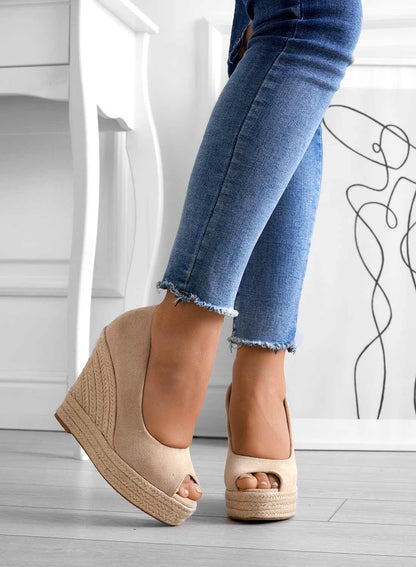 Elegantly Styled Garment for Everyday Wear