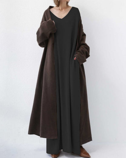Well Tailored Sweater with a Graceful Silhouette