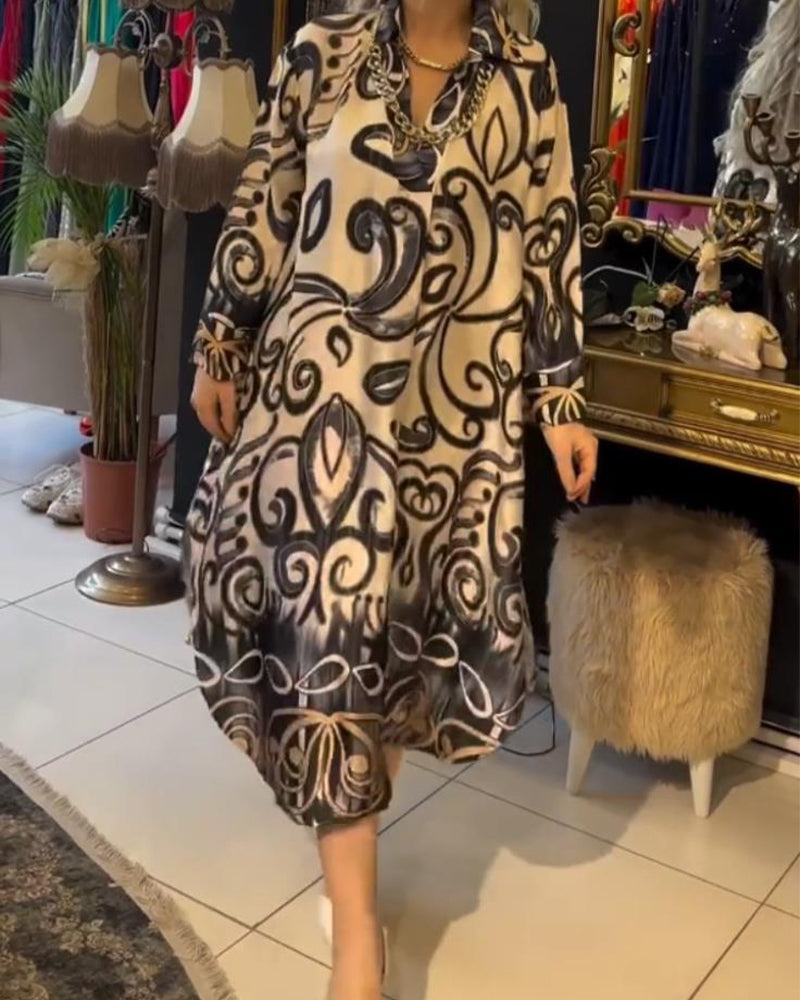 Classic Vintage Dress with a Flattering Fit