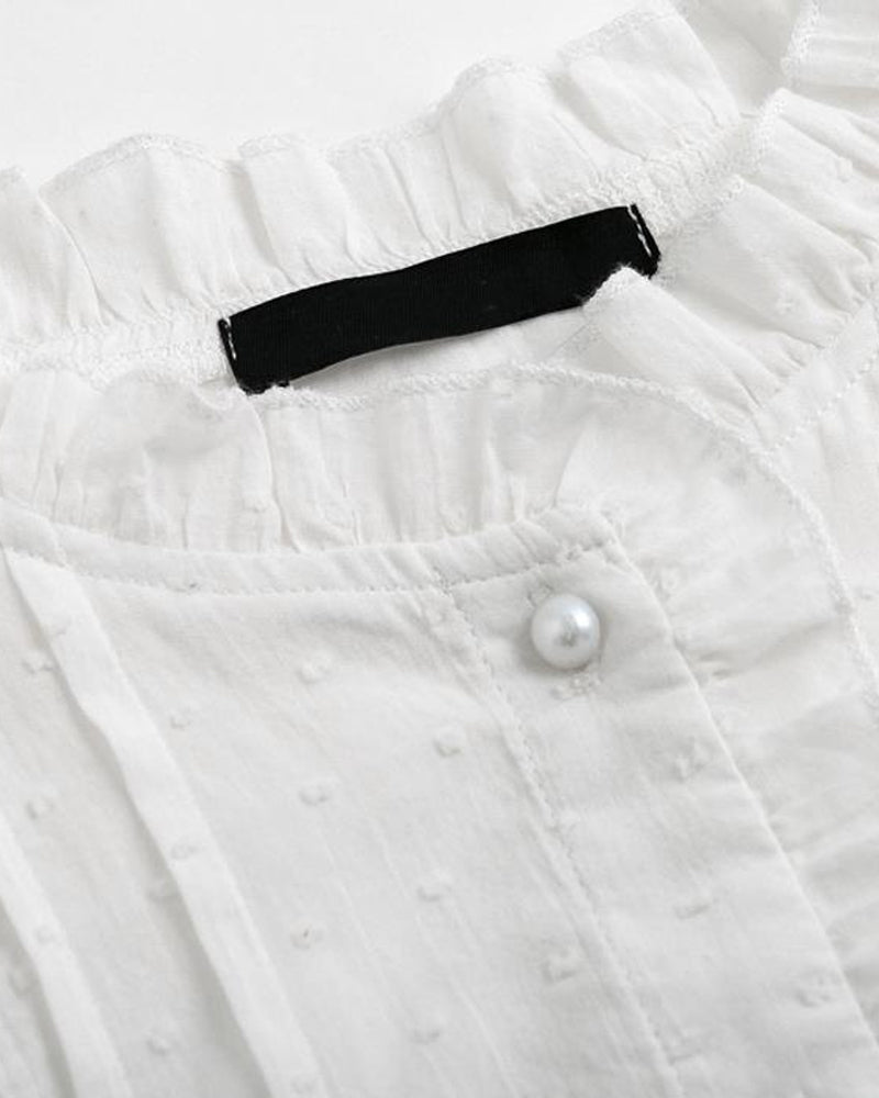 Effortlessly Elegant Shirt with a Timeless Design