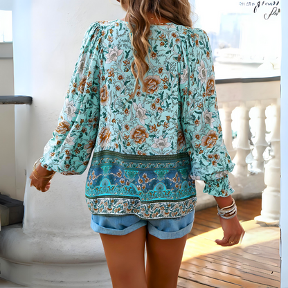 Classic Vintage Blouse with a Flattering Fit