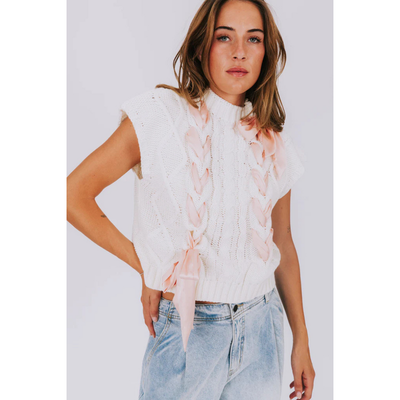 Well Tailored Sweater with a Graceful Silhouette