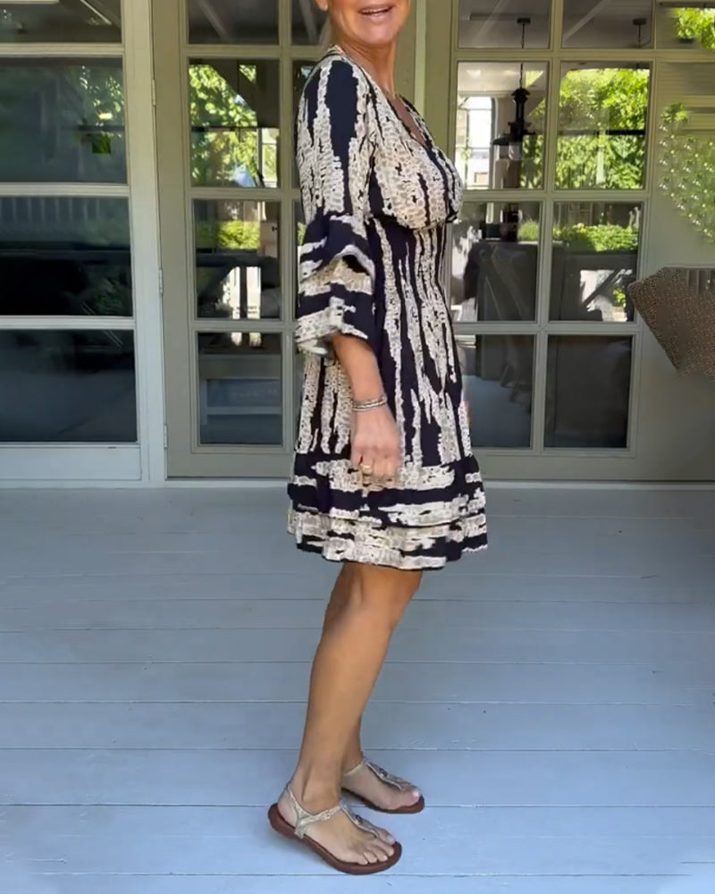 Effortlessly Elegant Dress with a Timeless Design