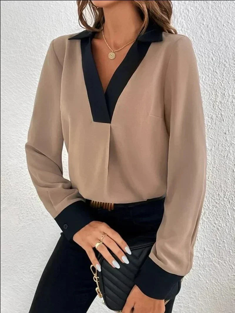 Effortlessly Elegant Blouse with a Timeless Design