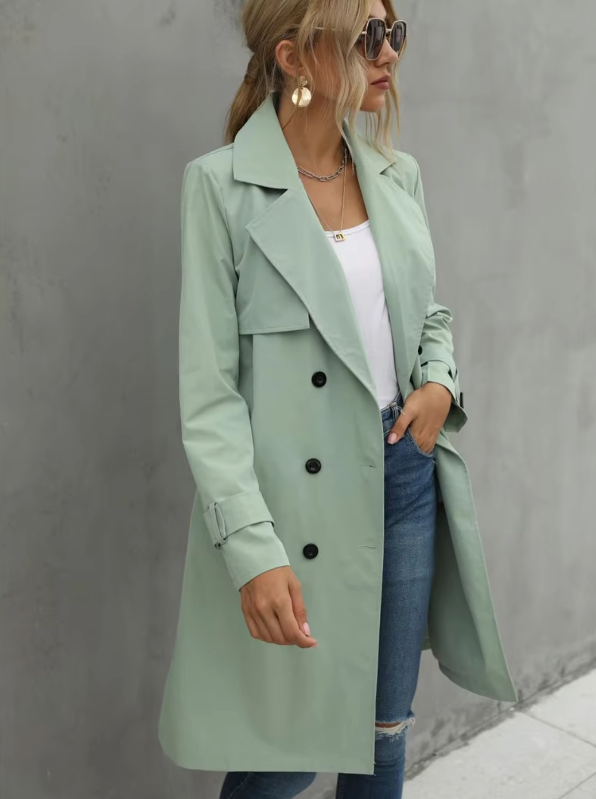 Classic Vintage & Enduringly Stylish Coat