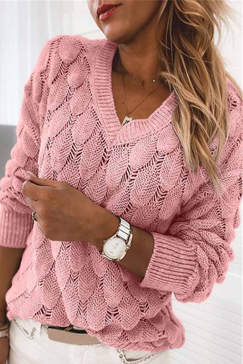 Classic Vintage Sweater with a Flattering Fit