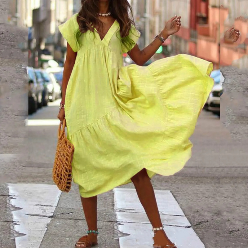 Classic Vintage Dress with a Flattering Fit