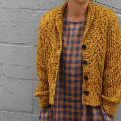 Well Tailored Cardigan with a Graceful Silhouette