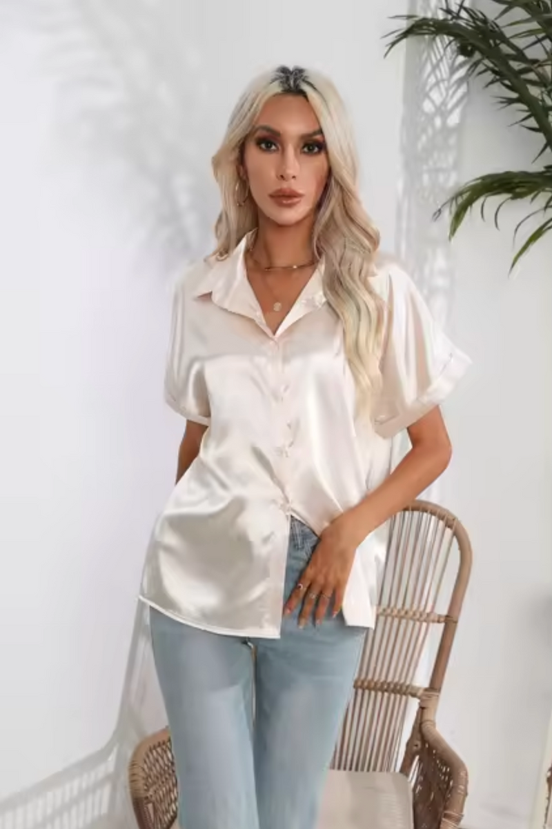 Classic Vintage & Enduringly Stylish Blouse